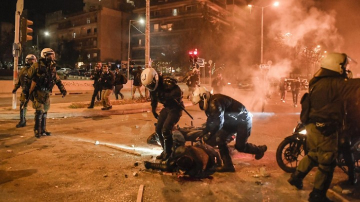 Krawalle bei Demonstration gegen Polizeigewalt in Athen