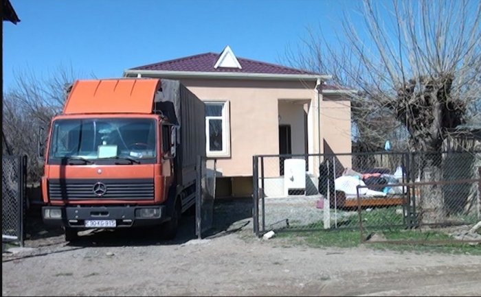 Füzulidə köçkünlərə yeni evlər verilib