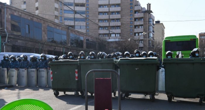  İrəvanda müxalifət mitinq keçirir 