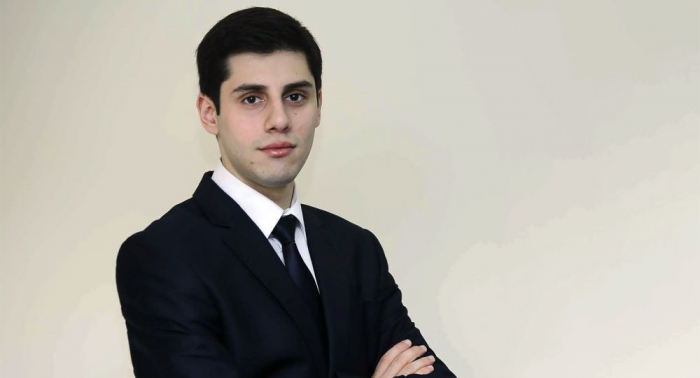  Ermənistanda hakim fraksiyanın deputatı istefa verdi 