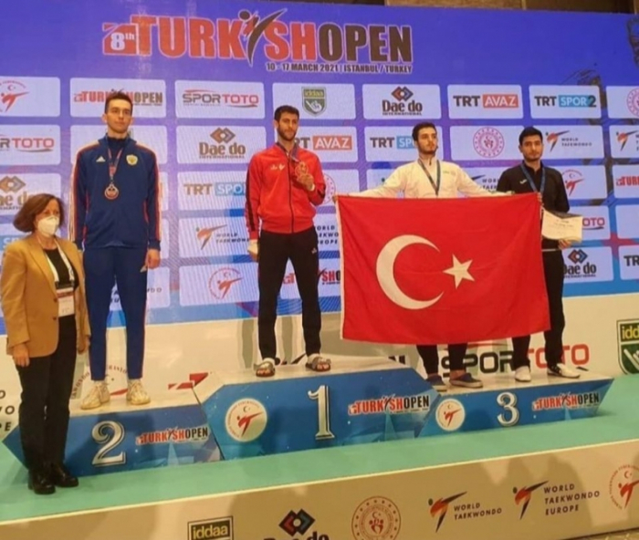   Los taekwondistas azerbaiyanos concluyen el torneo internacional "Turkish Open" con un pleno de medallas  