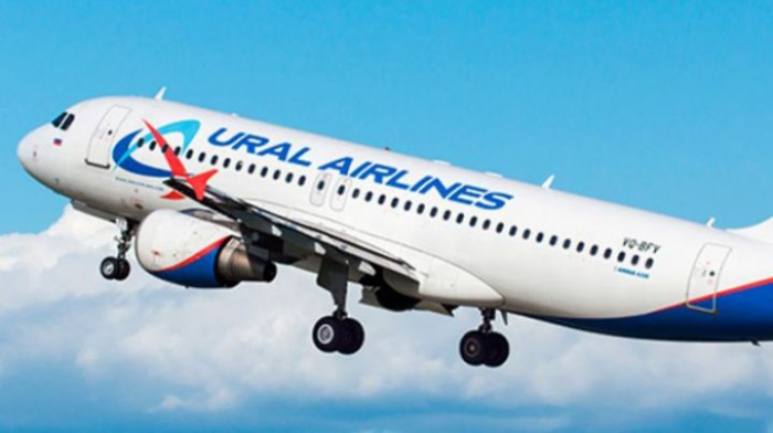 Antalyadan Moskvaya uçan təyyarə qəza enişi etdi