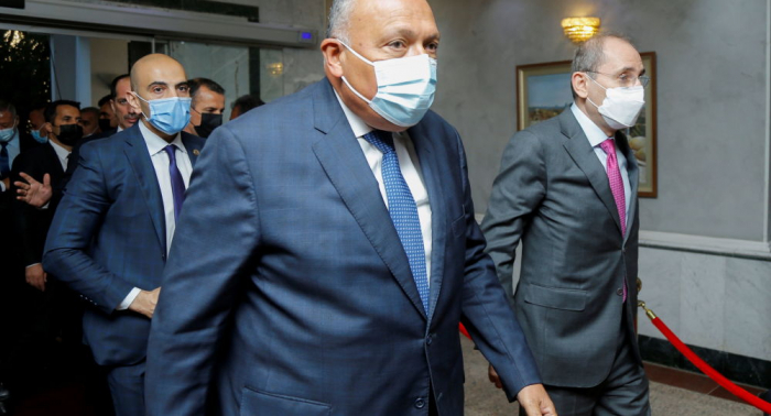 صحيفة تكشف نتائج اجتماعات وزير الخارجية المصري مع عون والحريري