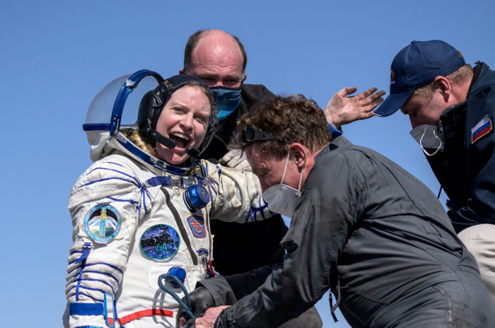 NASA astronaut, 2 Russian cosmonauts return to earth from ISS