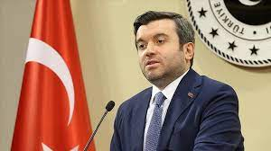 نائب وزير الخارجية التركي: لن يتمكنوا من إجبارهم على قبول كذبة "الإبادة الجماعية للأرمن"