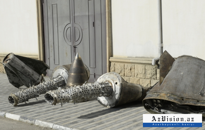  Aserbaidschan zeigt Fragmente von Iskander-Raketen, die von Armenien abgefeuert wurden -  FOTOS  