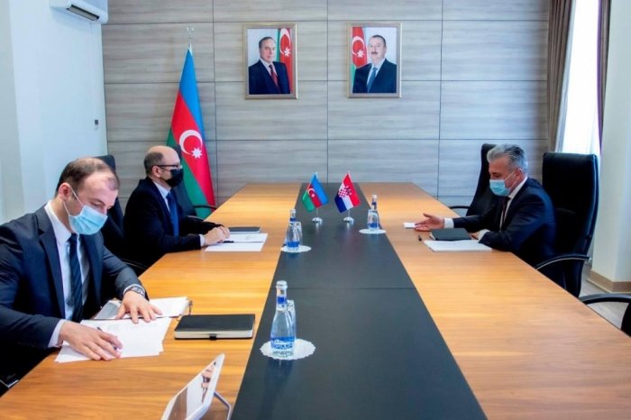 Nazir Xorvatiya səfirilə müzakirələr apardı