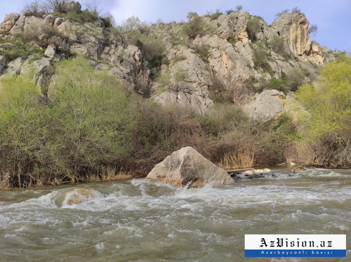     Eco-terror:   Armenia deliberately pollutes Okhchuchay river –   PHOTOS    