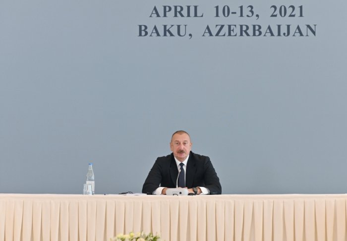   Presidente Aliyev:  Esperamos propuestas del grupo de Minsk 