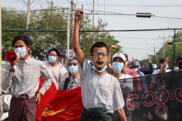 El Ejército birmano y rebeldes kachin combaten en el norte del país