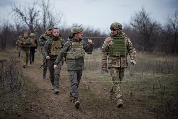 Ucrania realiza maniobras militares en las cercanías de Crimea