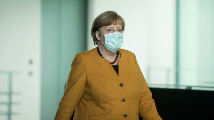 Merkel "AstraZeneca" vaksini ilə peyvənd olundu