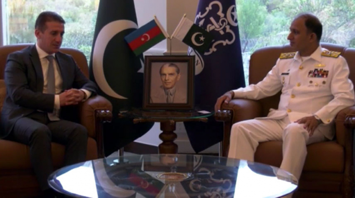  Azerbaijani ambassador meets Chief of Naval Staff of Pakistan   