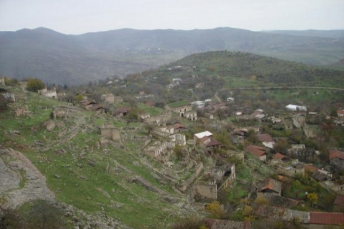   Armenier zerstörten 12 Naturdenkmäler in Chodschavend  