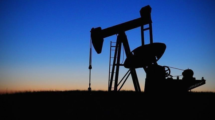 Oil prices drop on world markets  