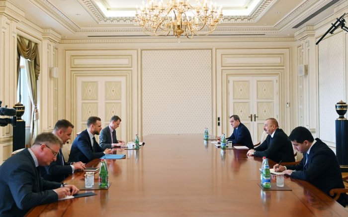   El presidente Ilham Aliyev recibe al ministro de Relaciones Exteriores de Lituania   