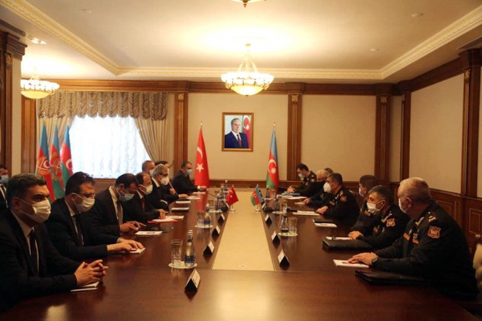   Azerbaijani defense minister meets high-ranking delegation from Turkey  