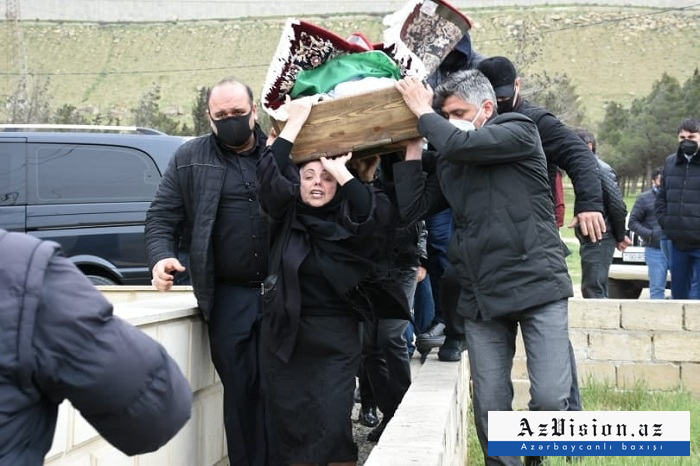   Rəmiş son mənzilə yola salındı -   FOTOLAR      