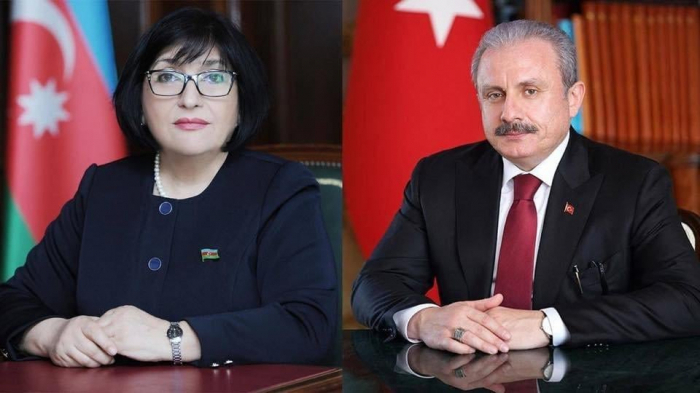 رئيسة البرلمان الأذربيجاني تعرب عن تضامنها مع تركيا 