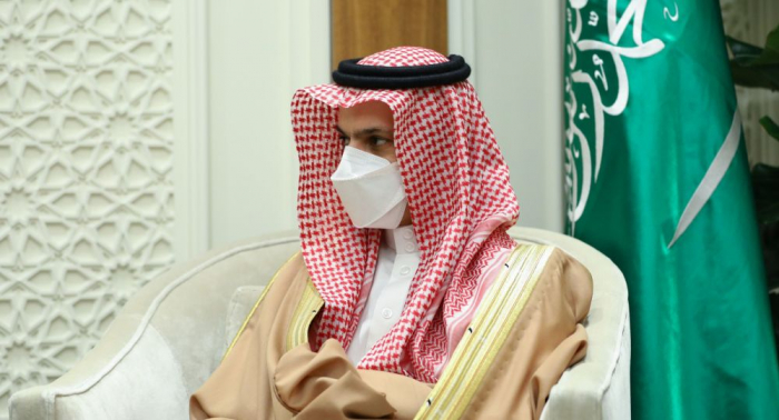 في خطوة لتعزيز العلاقات الثنائية... وزير الخارجية السعودي يصل الدوحة في زيارة رسمية