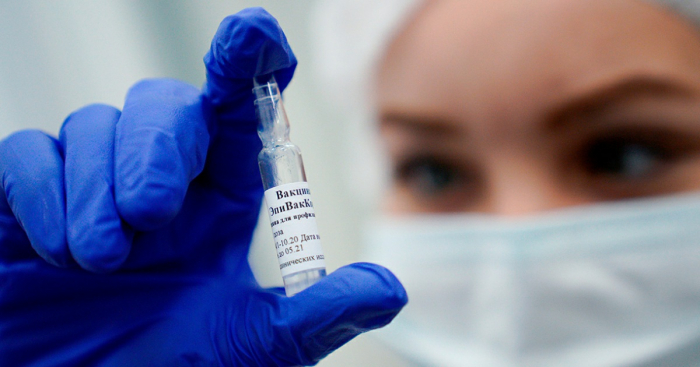 مركز "فيكتور" الروسي: لقاح " إيبيفاك كورونا" مناسب بشكل تام لإعادة التطعيم
