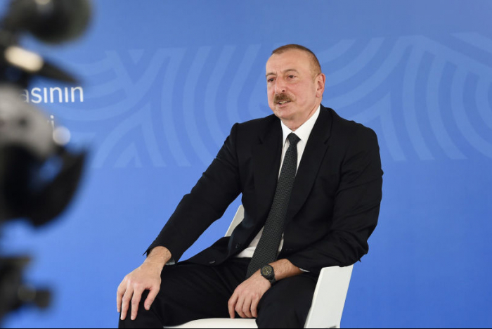   Präsident Aliyev gab dem aserbaidschanischen Fernsehen ein Interview  