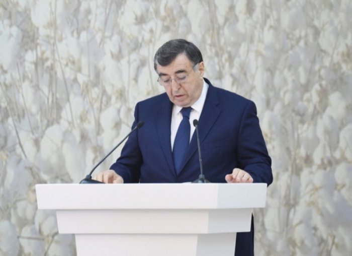    Əhməd Əhmədzadə vəzifəsindən azad olundu   
