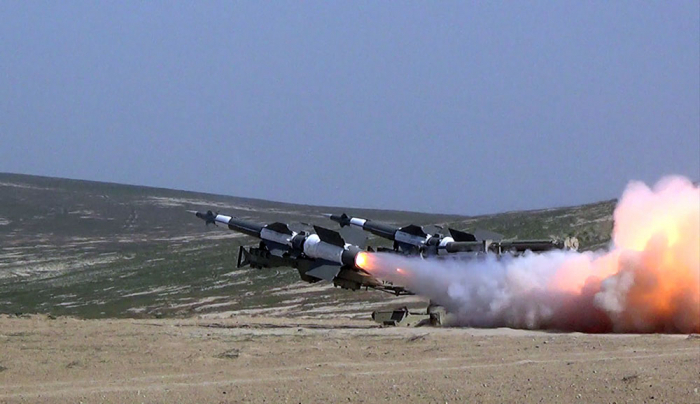   القوات الصاروخية المضادة للطائرات تجري تدريبات بالذخيرة الحية -   فيديو    