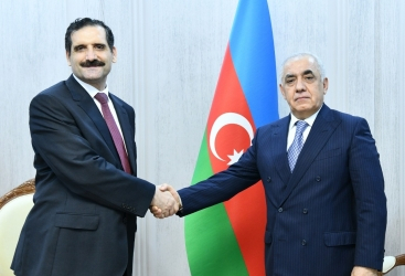 El Primer Ministro azerbaiyano se reúne con el embajador turco en Azerbaiyán