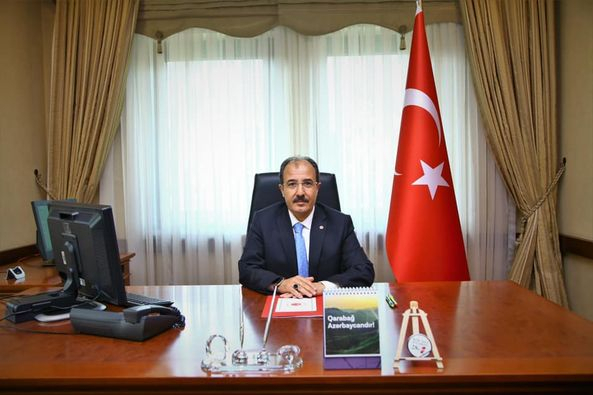 Türkiyənin yeni səfiri işə başladı 