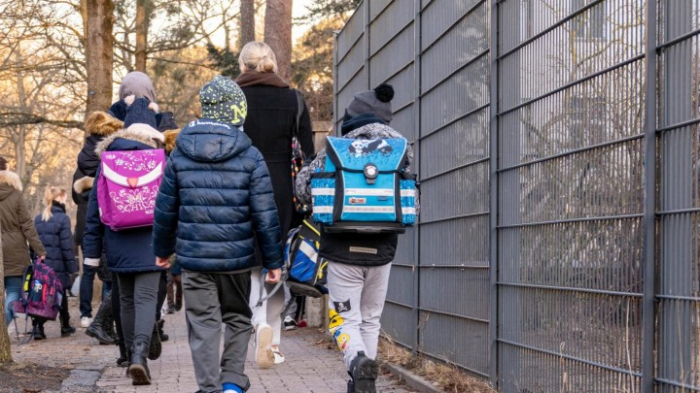 Karliczek spricht von „Gratwanderung“ nach Ostern