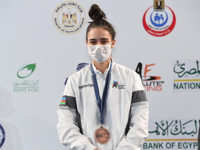 La esgrimista Zarifa Huseynova hizo historia en la esgrima nacional