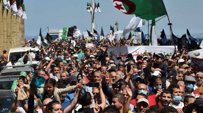 الداخلية الجزائرية تحذر: يجب التصريح بخروج المسيرات