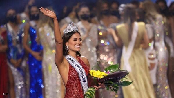 مكسيكية تفور بلقب "ملكة جمال الكون 2020"