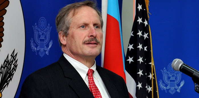     السفير الأمريكي السابق  - "نطاق الدمار في أغدام بأذربيجان مرعب"  