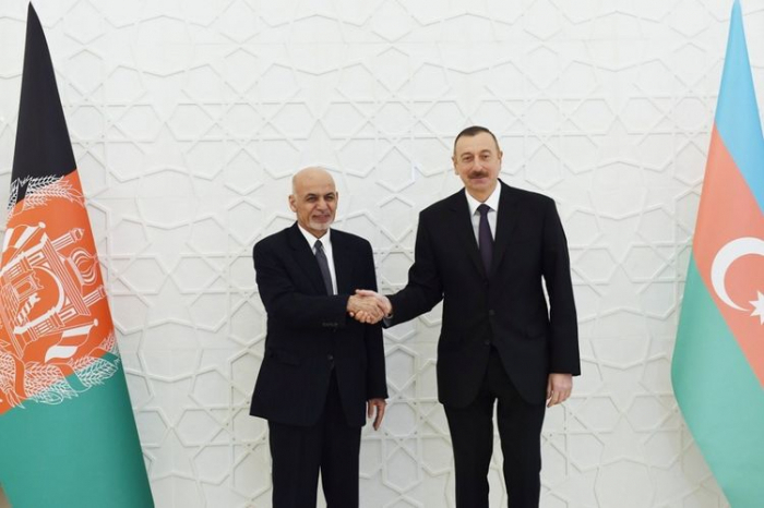     أشرف غني:  "نحن ملتزمون بتطوير العلاقات مع أذربيجان"  