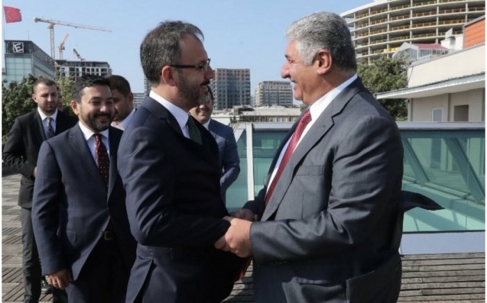   El ministro turco expresa sus condolencias por la muerte de Azad Rahimov   