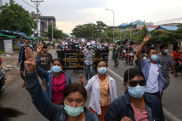 17 Embajadas piden liberación de periodistas y libertad de prensa en Birmania