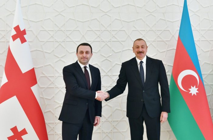  Ilham Aliyev recibe al primer ministro de Georgia - FOTOS