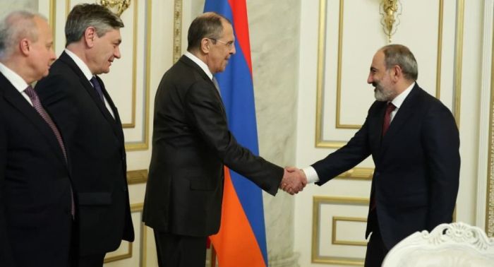   Sergueï Lavrov rencontre Nikol Pashinyan  