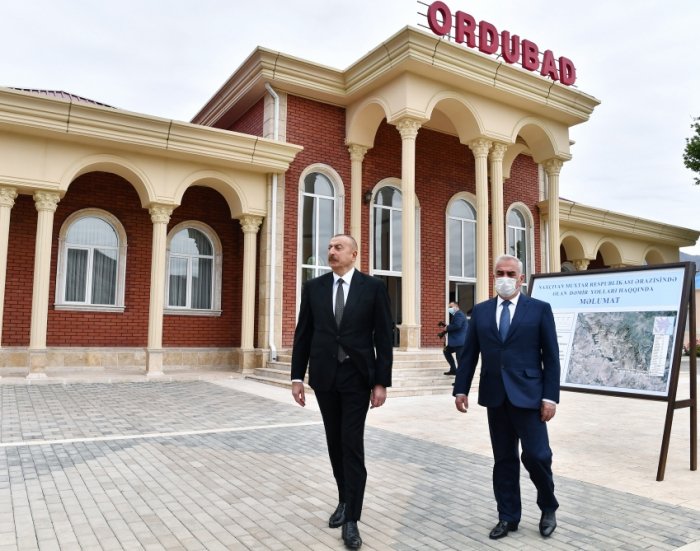  İlham Əliyev Ordubad dəmir yolu stansiyasında -  FOTOLAR  