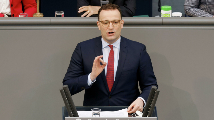 Spahn mahnt zur Zurückhaltung beim Reisen