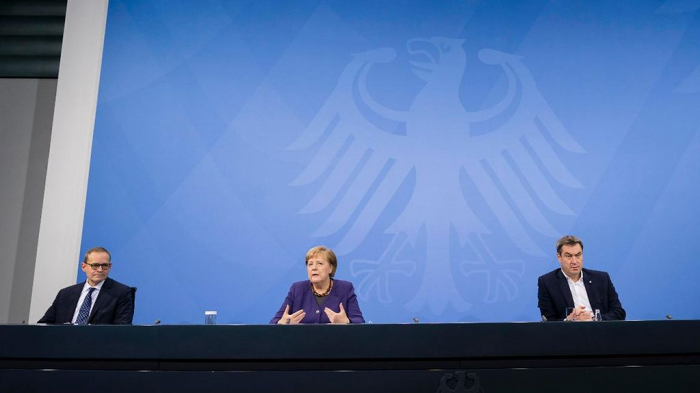 Bundesregierung hält Pressekonferenz ab - VIDEO