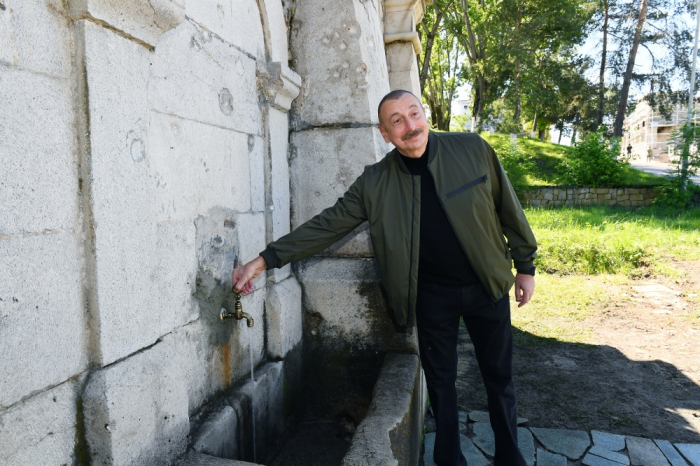  Le président azerbaïdjanais visite la source de Khan Gyzy restaurée à Choucha 