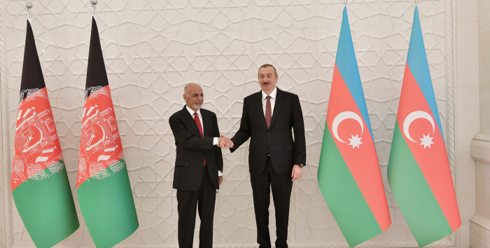   Afghanischer Präsident ruft den aserbaidschanischen Präsidenten an  