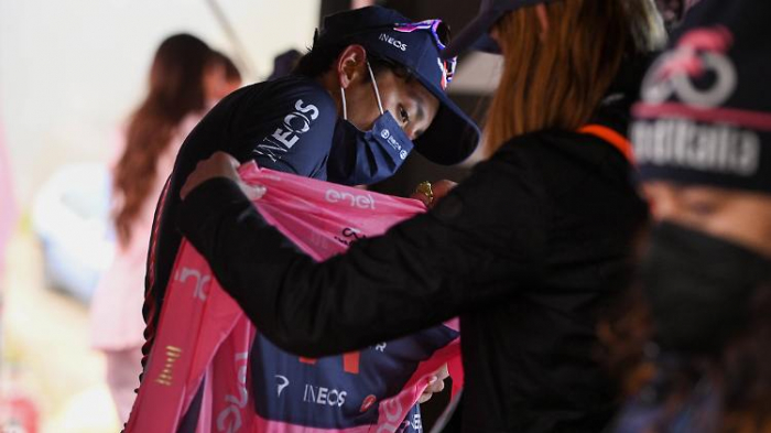   Rad-Star Bernal schickt Hilferuf vom Giro  