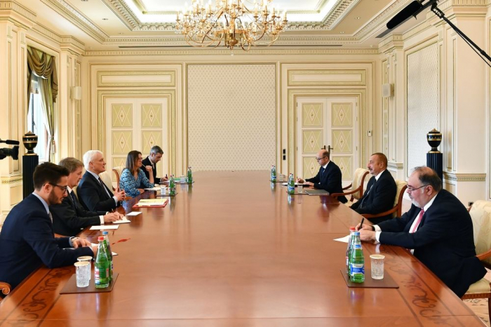   Aserbaidschans Präsident empfängt den britischen Exportminister  