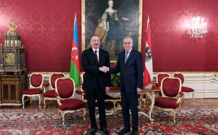   Der österreichische Präsident gratulierte Ilham Aliyev  