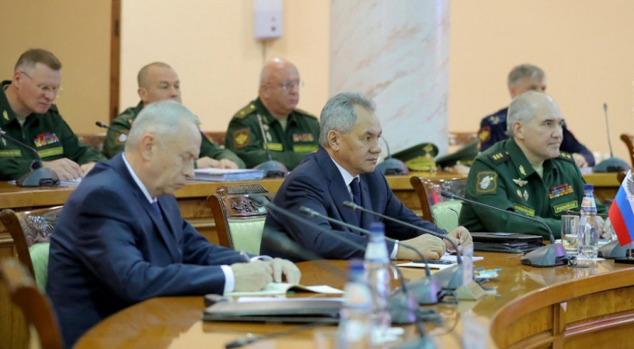   Russischer Verteidigungsminister bespricht die Situation in Karabach mit seinem armenischen Amtskollegen  