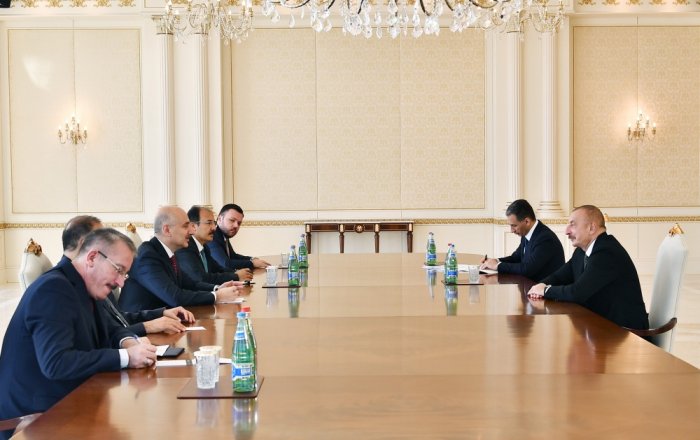  Presidente Ilham Aliyev recibe al ministro turco de Transporte e Infraestructura 